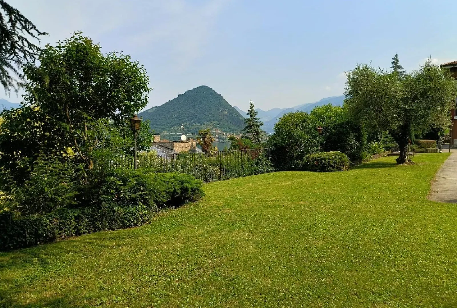 Διαμέρισμα Lake View, Pool And Relax In A Private Villa Pilzone