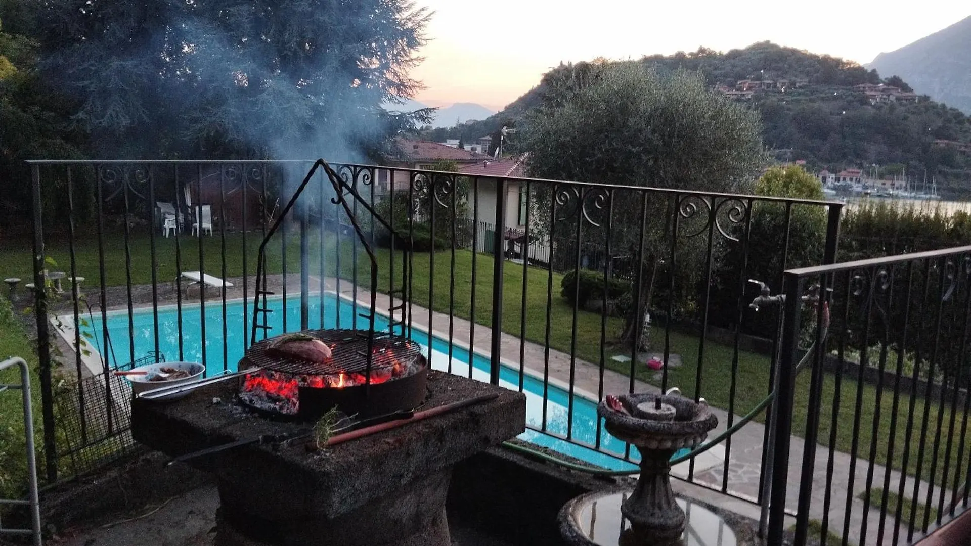 Lake View, Pool And Relax In A Private Villa Pilzone Διαμέρισμα
